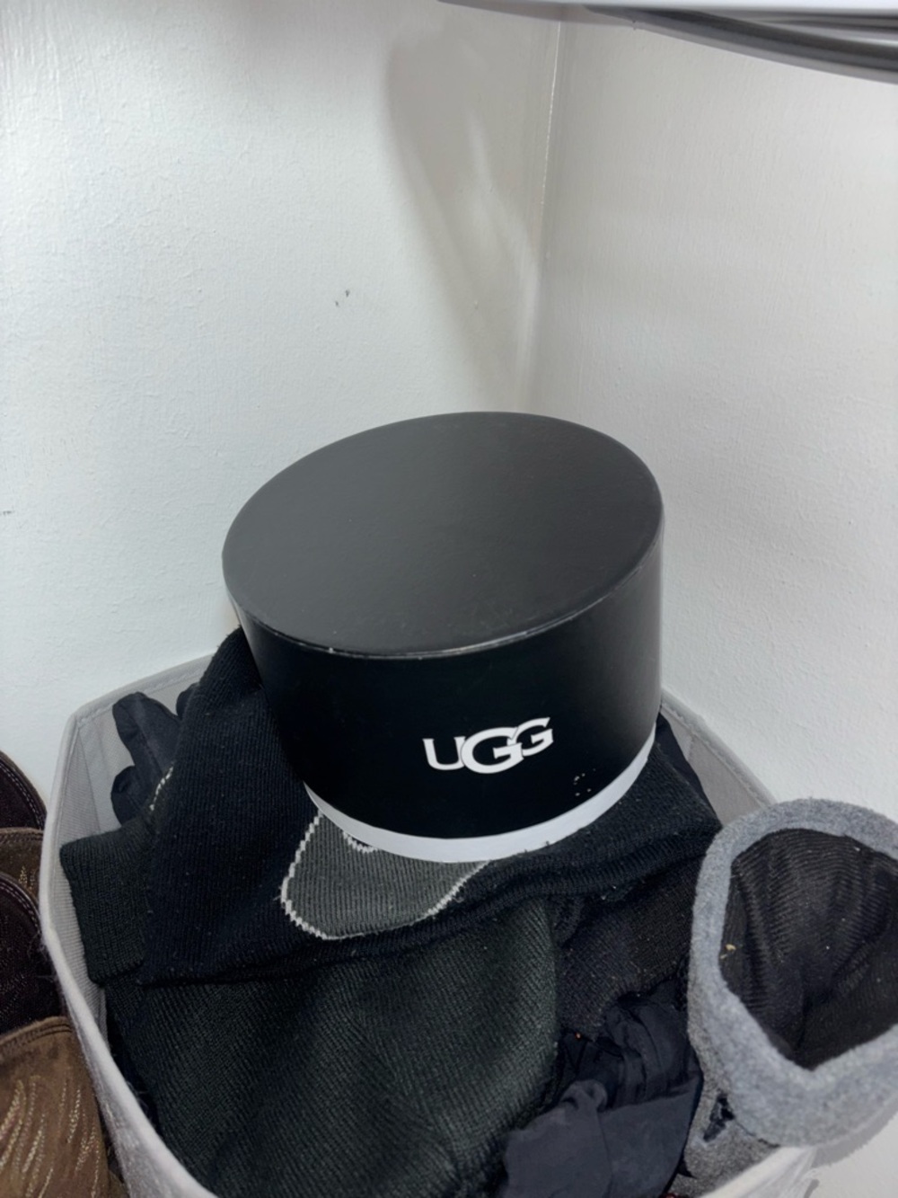 UGG Black Round Logo Hat Box with White Trim